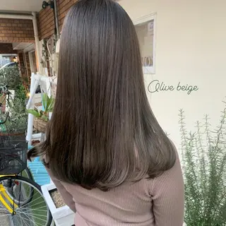 ロング カラー stylist店長 岡本真依のヘアスタイル
