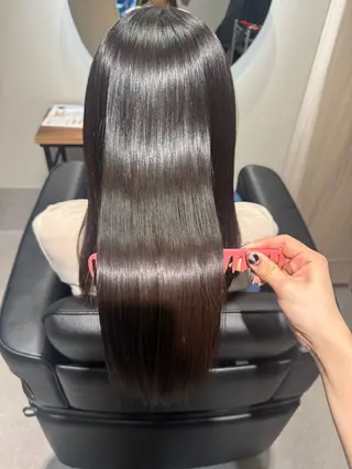 セミロング NAVY 橋本心 縮毛矯正のヘアスタイル