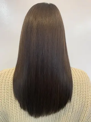 ロング カラー トップ スタイリストのヘアスタイル
