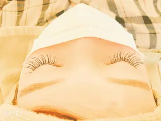 マツエク・マツパ 中村 眞歩のヘアスタイル