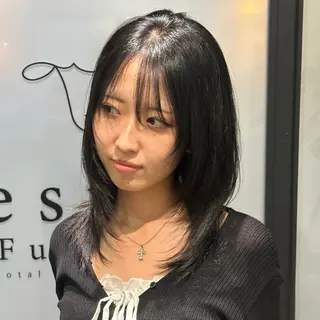 ミディアム マエダルイ🌐 レイヤースタイルのヘアスタイル