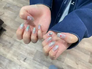 ネイル はばすみれ🎀ﾈｲﾙ 光ﾌｪｲｼｬﾙ ﾍｱのネイルデザイン