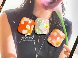 ネイル フルリール 【プライベートサロンのネイルデザイン