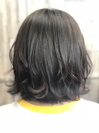 ミディアム カラー 吉野 瑳桜のヘアスタイル