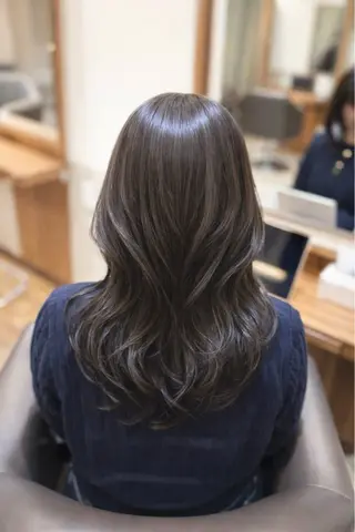 セミロング 米倉 柚葉のヘアスタイル