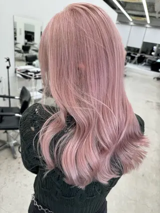 ロング カラー 服部 しおんのヘアスタイル