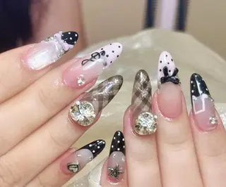 ネイル Pure&Rich Nailのネイルデザイン
