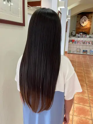 ロング カラー La Ruelle yoko🐈髪質改善のヘアスタイル