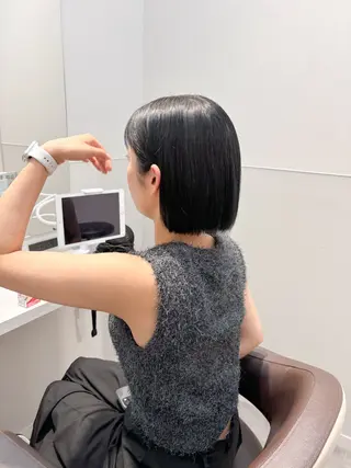 ショート カラー パーマ ヘアアレンジ メンズ 切りっぱなしヘアボブ ミディアムヘアRYOのヘアスタイル