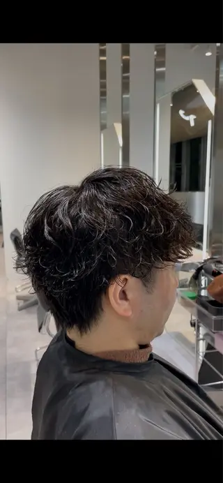 ショート パーマ メンズ 菅野 智敬のヘアスタイル