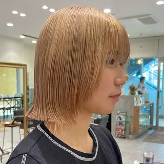 ミディアム カラー 矯正パーマ、ベージュ ボブカット🫧のヘアスタイル