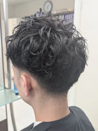 パーマ TONI＆GUY酒井 紅氏朗のヘアスタイル