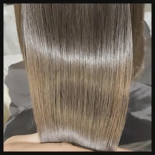 ミディアム カラー パーマ ヘアアレンジ メンズ キッズ ネイル マツエク・マツパ アイブロウ 🌈髪質改善🉐割✨ 🌸“ever”🌸のヘアスタイル