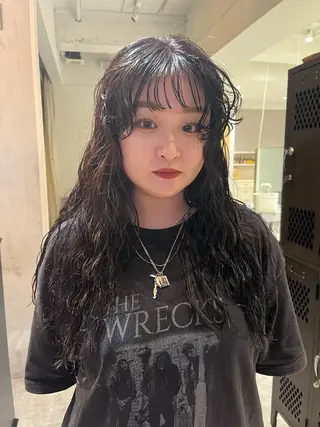 ロング カラー パーマ SIKI yuuna レイヤーカット🪽のヘアスタイル