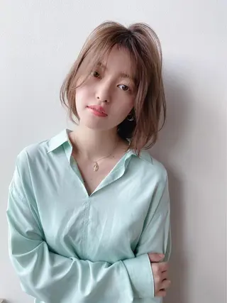 ミディアム 宮久 真子のヘアスタイル