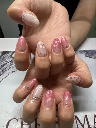 ネイル ガレンドウ 白澤 愛子のネイルデザイン