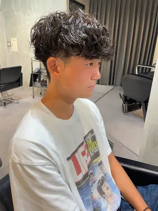 パーマ メンズ ヤマモト マイのヘアスタイル