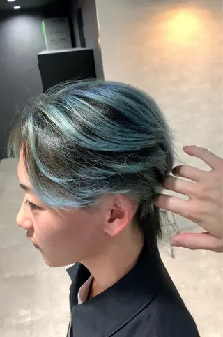 ミディアム カラー ヘアアレンジ メンズ 🔥ニュアンス フェザー小林海斗🔥のヘアスタイル