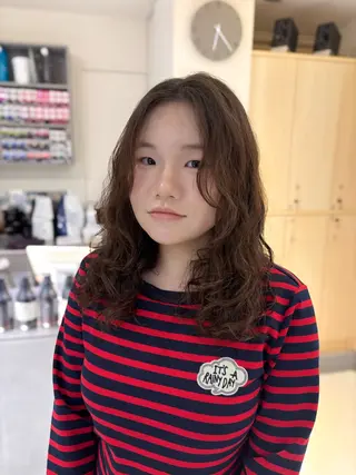 セミロング パーマ 柔らかgirly/ レイヤー/yuiのヘアスタイル