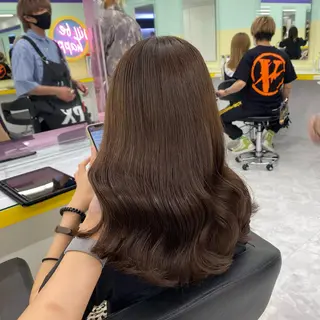 セミロング カラー ヘアアレンジ mai🍑暖色カラー /レイヤー💖のヘアスタイル