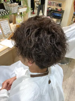 パーマ メンズ 渡邉 理央のヘアスタイル
