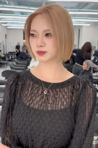 ロング カラー ブリーチ/ハイトーン /レイヤーのヘアスタイル