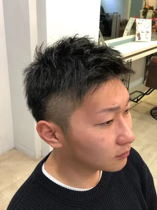 ショート 🌈外国風ハイライト こうたろうのヘアスタイル