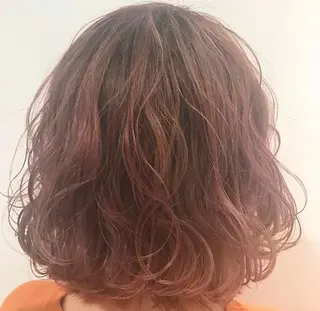 ショート カラー 鈴木 まりやのヘアスタイル