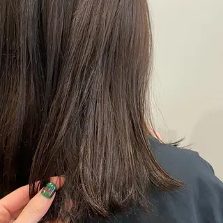 ミディアム カラー 中根 麻友香のヘアスタイル