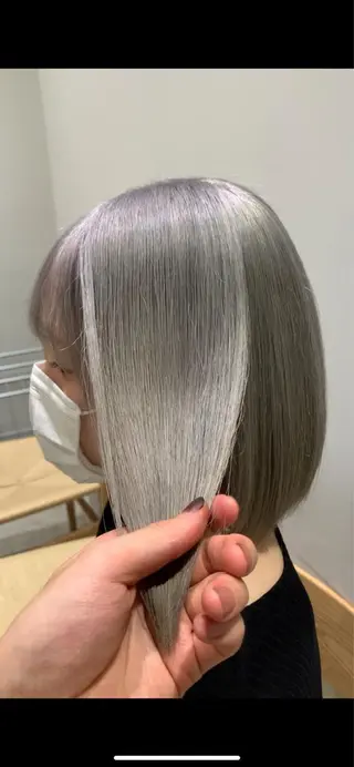 ミディアム カラー れい🫧 ハイトーン特化のヘアスタイル