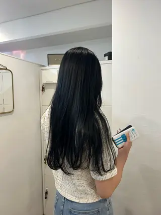 ロング 伊澤 紗弥のヘアスタイル