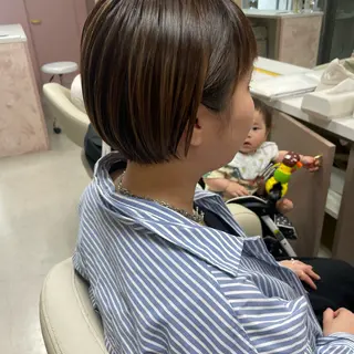 ショート 坂本 沙也加のヘアスタイル