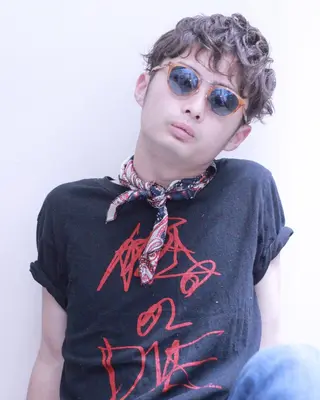 ショート パーマ メンズ 及川 光のヘアスタイル