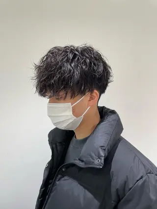 ショート メンズ フェザーパーマ職人 🪶ryosukeのヘアスタイル