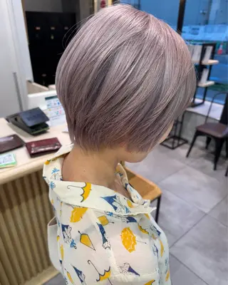 ショート カラー ヘアアレンジ ハイトーン特化🤍 浦住のヘアスタイル