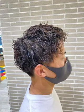 カラー メンズ 赤本悠斗波巻きパーマ メンズパーマのヘアスタイル