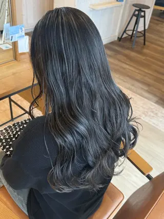 ロング 白築 怜実のヘアスタイル