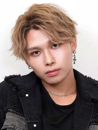 ショート カラー メンズ 西浦慎二 /艶カラー/髪質改善のヘアスタイル