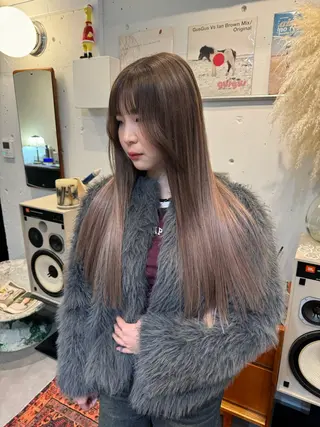 ロング カラー 黒田 千晴のヘアスタイル