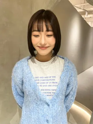 ミディアム カラー 切りっぱなしボブ/ 艶カラー/綾莉のヘアスタイル