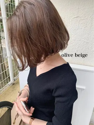 ショート カラー 透明感カラー👑 井上美乃里のヘアスタイル