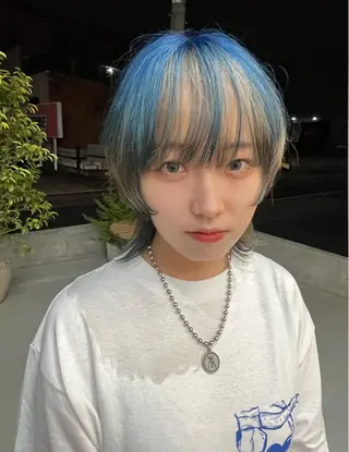 ショート カラー 網谷 萌夏のヘアスタイル