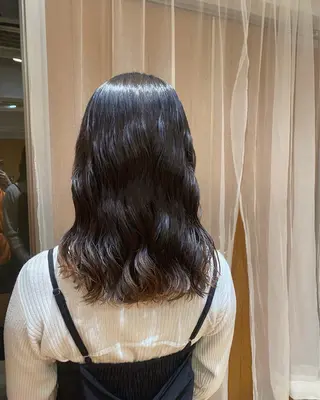セミロング 大人可愛い♡コテ巻き パーマ🌼杉田 萌恵のヘアスタイル