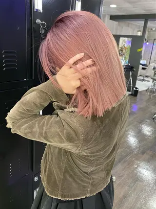 ミディアム Mika XELVEのヘアスタイル