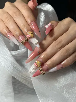 ネイル Luna Gladeのネイルデザイン