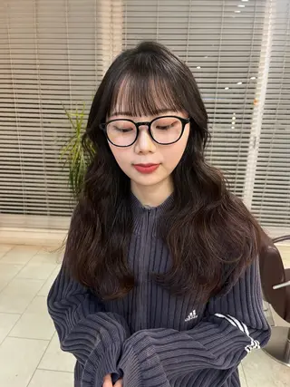 セミロング yura /レイヤーカットのヘアスタイル