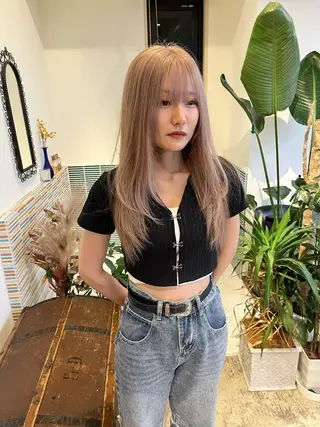 セミロング カラー 🩷ハイトーン透明感 レイヤー🩷ユリカのヘアスタイル