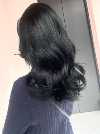 ロング カラー ヘアアレンジ 艶髪 🦋CON🦋のヘアスタイル