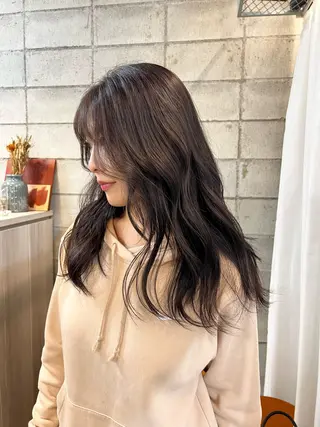 ロング 椎葉 みはるのヘアスタイル