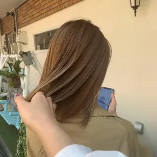ミディアム カラー stylist店長 岡本真依のヘアスタイル
